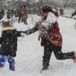 Heavy snow shuts down Tehran roads airports 2