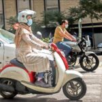 Les femmes ne sont pas autorisées à conduire des motos