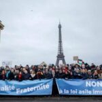 Rassemblement contre la loi immigration à Paris